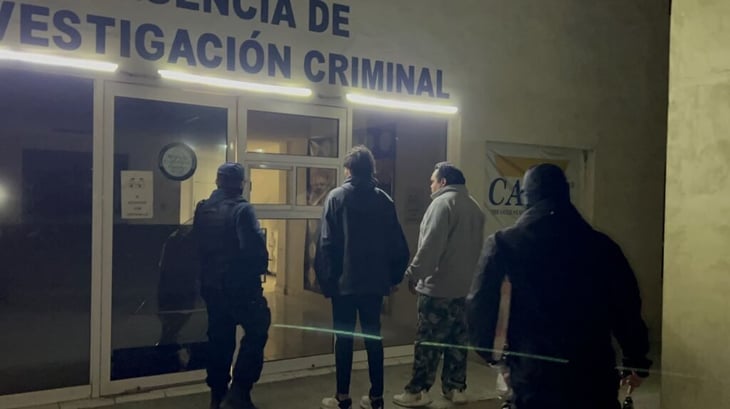 Menor y adulto asaltan tres tiendas Oxxo con pistola de balines en Monclova