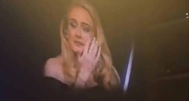 Adele rompe en llanto en plena presentación en vivo: 'Estoy tan asustada y nerviosa'