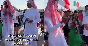 Qataríes bailan 'Payaso del rodeo' en Qatar junto a mexicanos