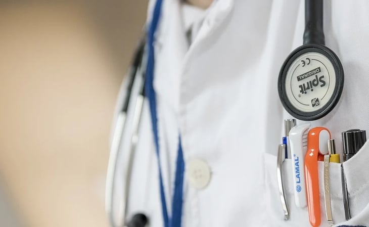 Enfermeros británicos anuncian huelga inédita en diciembre; reclaman mejoras salariales