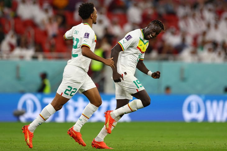 Qatar no levanta cabeza en su Mundial: derrota por 3-1 ante Senegal