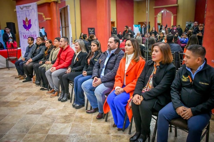 PN único municipio del país que realizó Feria del Empleo para la mujer