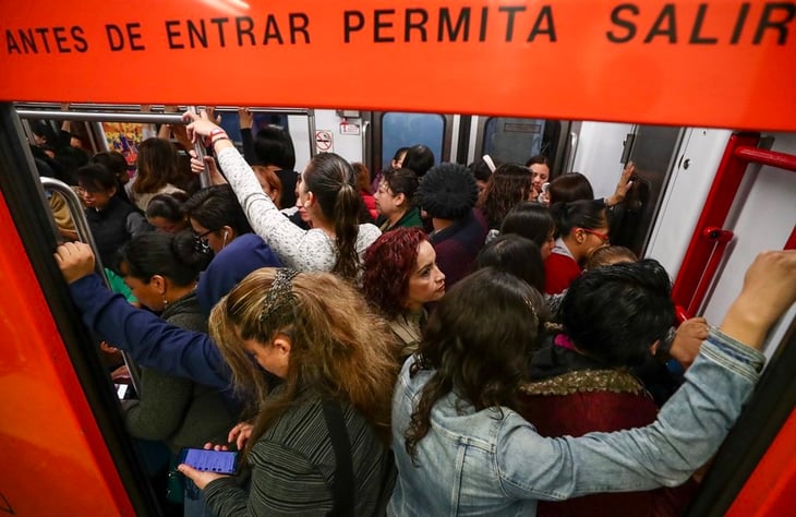 Metro contempla agregar un vagón más a zona exclusiva de mujeres: Guillermo Calderón