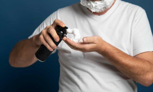 5 trucos de limpieza con espuma de afeitar