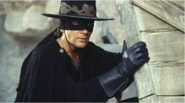 Banderas quiere que Holland sea el nuevo 'Zorro'