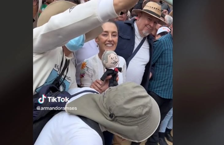 VIDEO: “¡No te cases!”, tiktoker le grita a Sheinbaum en la marcha de AMLO y ella reaccionó así