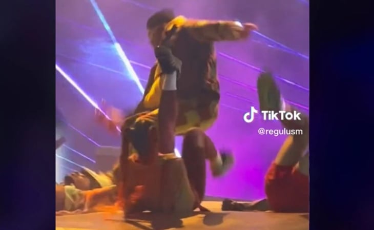 Video. Bad Bunny sufre caída en concierto de Guatemala; se viraliza en TikTok