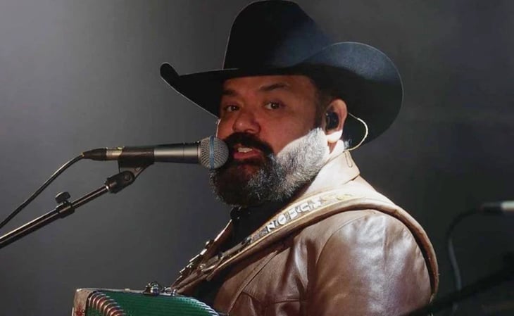 Vocalista de Intocable termina abruptamente concierto en Monterrey: 'No me la estoy pasando bien'