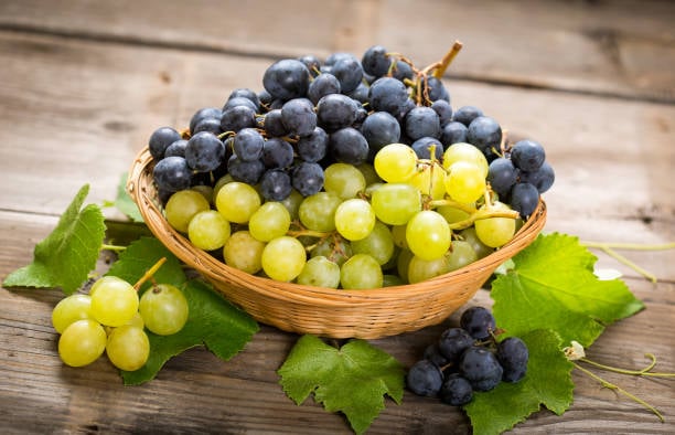 Las propiedades ocultas y efectos secundarios de la uva 