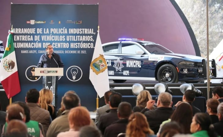 Entregan patrullas y vehículos a la nueva policía industrial de Coahuila