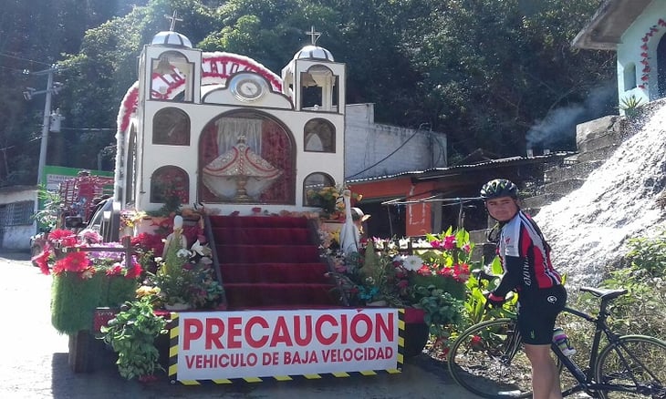Miles de peregrinos veneran a la Virgen de Juquila