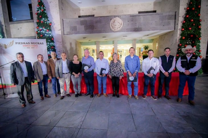 Municipio de Piedras Negras entregó 8 unidades Plus para transporte público 