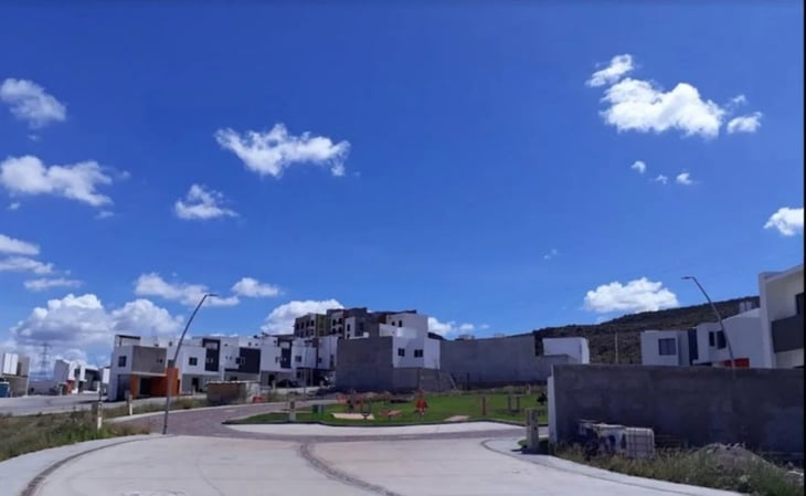 Tres heridos deja derrumbe en residencial Campo Azul, al sur de la capital de SLP