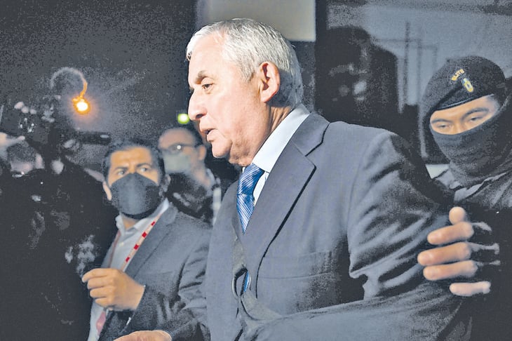 16 años de cárcel al ex presidente de Guatemala, Otto Pérez
