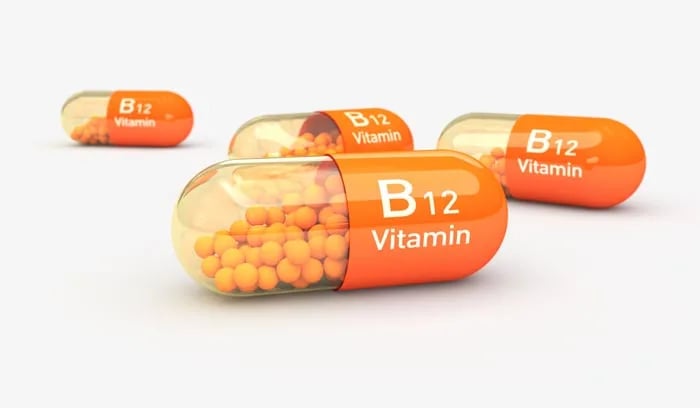 ¿La vitamina B12 ayuda a quitar la resaca?