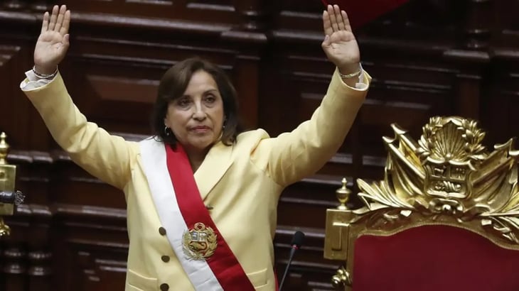 Boluarte nombra a primer ministro en gobierno de Perú
