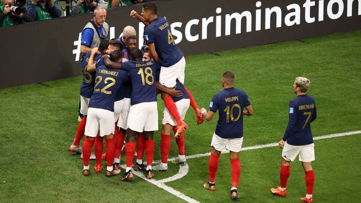 El campeón Francia supera a Inglaterra y está en semifinal