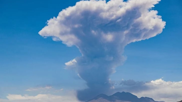Volcán Láscar: la columna de humo de 6 mil metros que decretó alerta en Chile