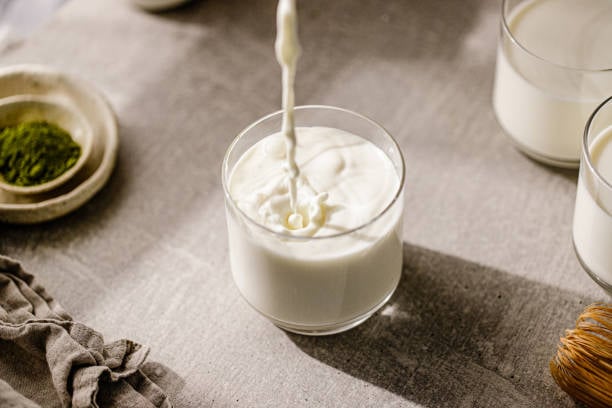 Cuál es el tipo de leche que sirve para mantener a raya los niveles de colesterol