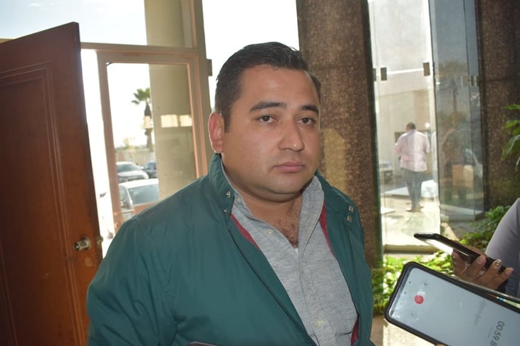 César Chávez retoma puesto de consejero municipal de Simas 