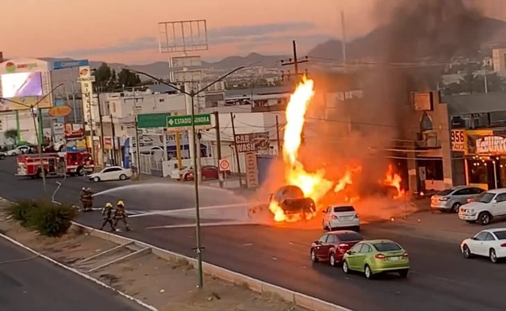 Explota pipa de gas LP tras chocar con otro vehículo en Hermosillo, Sonora