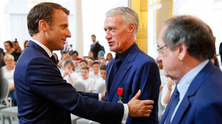 Presidente Macron pide continuidad de Deschamps como DT de Francia