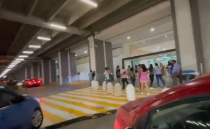 VIDEO: Detención de hombre armado causa sicosis en Plaza Américas de Boca del Río