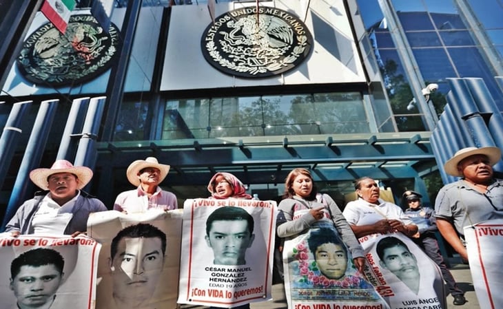 Juez deja sin efecto amparo de 3 militares presos por caso Ayotzinapa