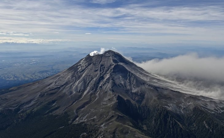 VIDEO: Así fue la explosión del volcán Popocatépetl durante la madrugada del sábado