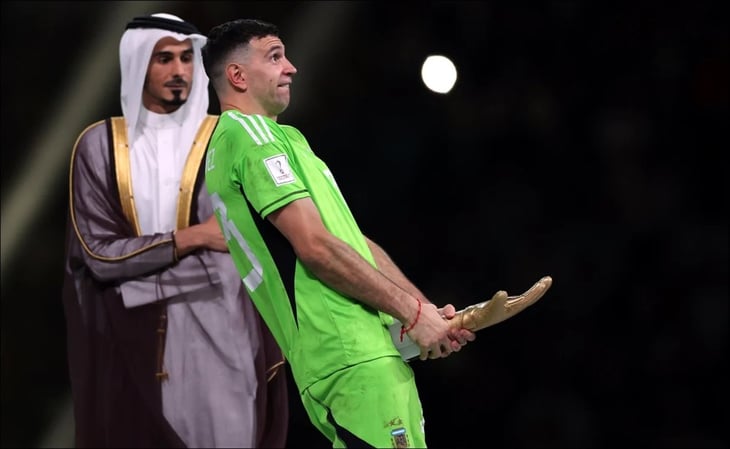 El obsceno gesto del Dibu Martínez tras el título de Argentina en Qatar 2022