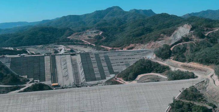 AMLO supervisa obras en presas Picachos y Santa María en Sinaloa; con avance del 75 %