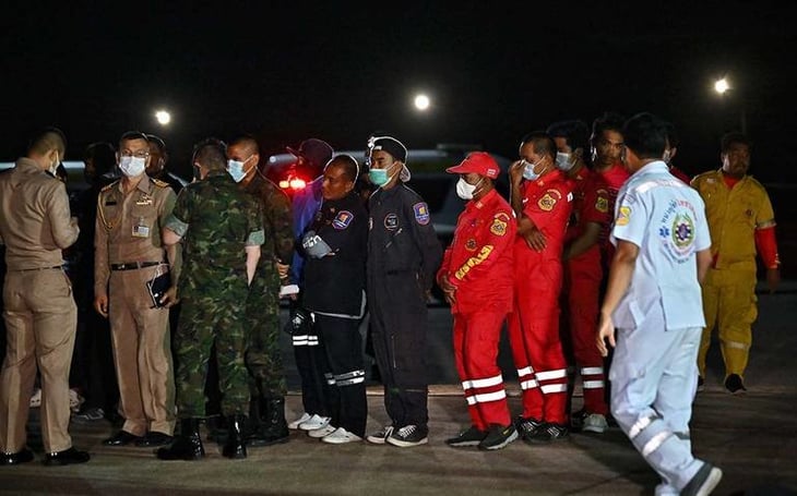 Naufragio de un buque militar deja 31 marinos desaparecidos en Tailandia 