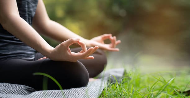 Los beneficios del yoga y sus diferentes formas de mejorar tu vida