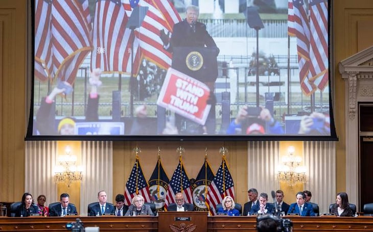Comité pide procesar a Trump por asalto al Capitolio 