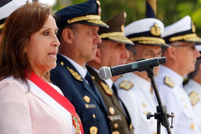 Perú expulsa al embajador mexicano Pablo Monroy por injerencia de su gobierno
