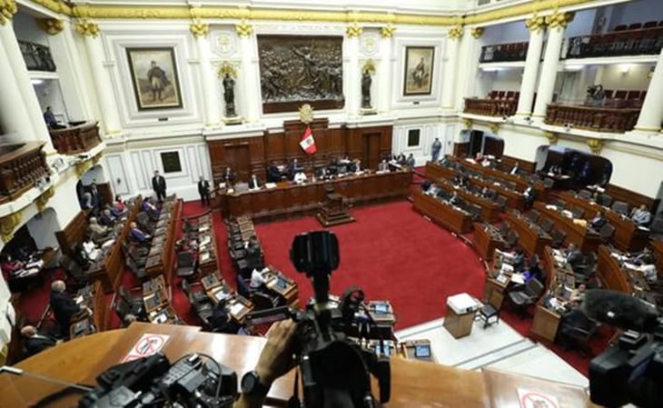 Congreso de Perú aprueba adelanto de elecciones para abril de 2024