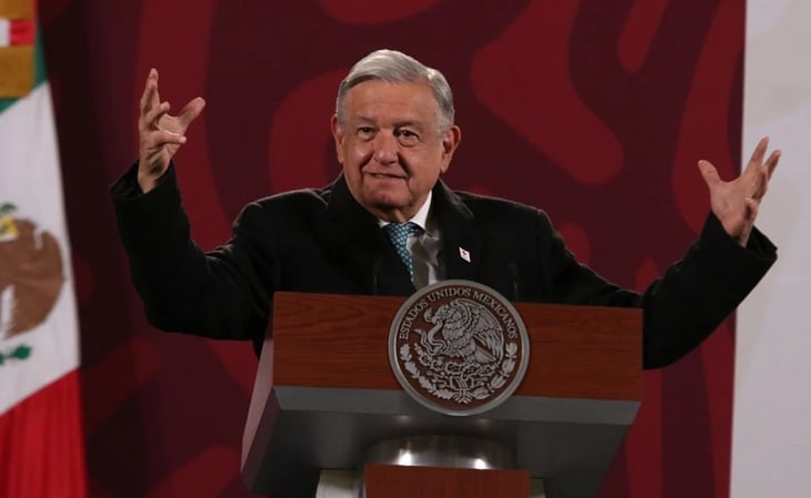 López Obrador celebra 'fortaleza' del peso mexicano frente al dólar