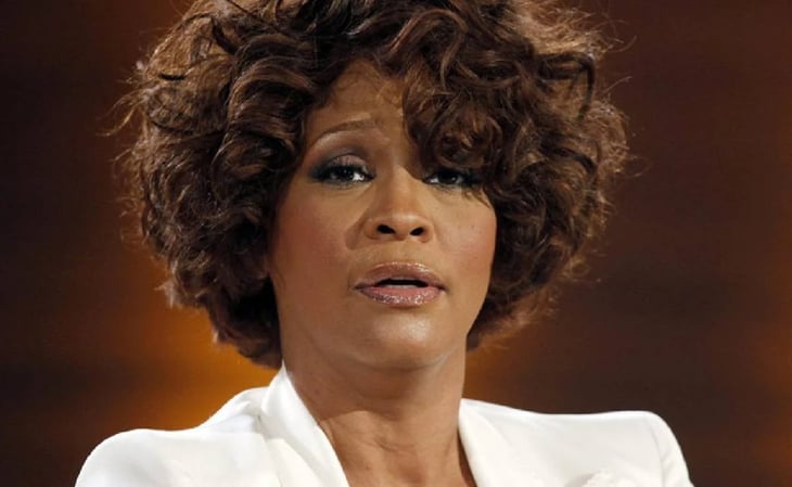 Whitney Houston intentó rehabilitarse antes de morir, aseguran