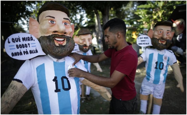 Lionel Messi y su muñeco con la frase 'Qué mirás, bobo, andá pa'allá'