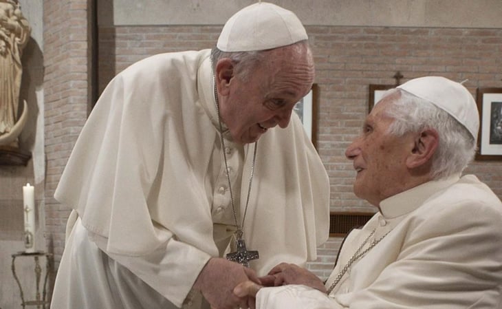 Papa Francisco reporta 'muy enfermo' a Benedicto XVI; Vaticano pide orar