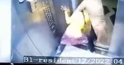 Exhiben en video a mujer agrediendo a trabajadora del hogar