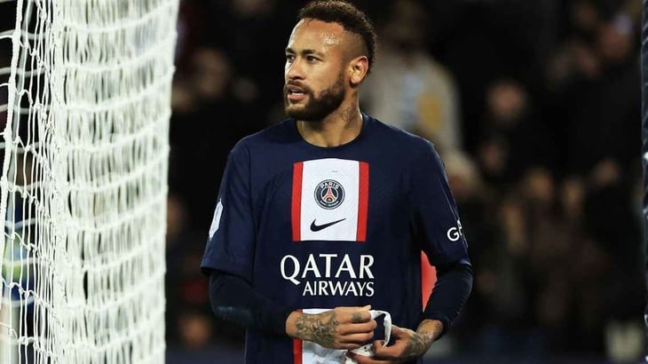 Neymar abandonó el estadio al ser expulsado