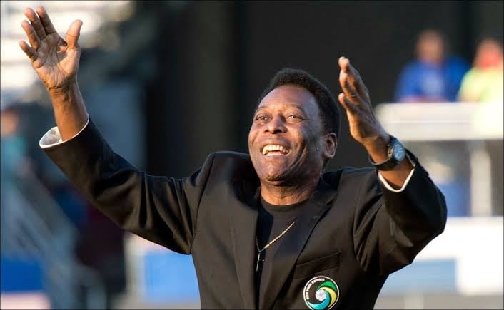 Pelé recibió mensajes de los grandes futbolistas tras morir