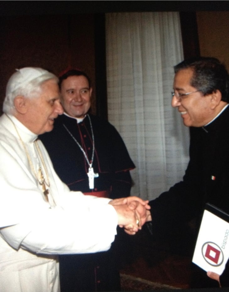 Obispo de Piedras Negras envía mensaje por fallecimiento de Benedicto XVI