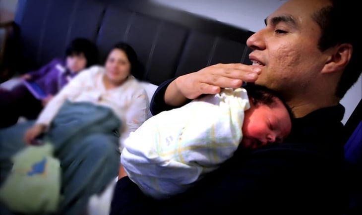 Analiza Senado reforma para dar licencia de paternidad por 30 días