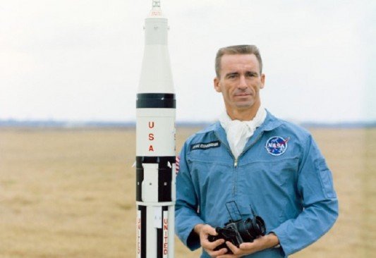 Muere a los 90 años Walter Cunningham, el último astronauta de la primera misión Apolo tripulada 