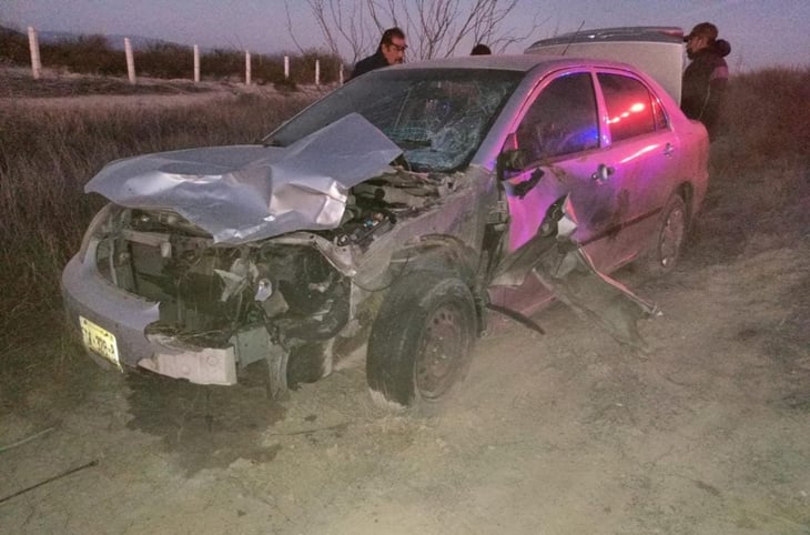 Conductor choca contra un venado en la carretera Monclova-Monterrey
