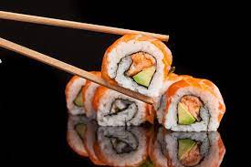 ¿Comer sushi engorda o es un mito?