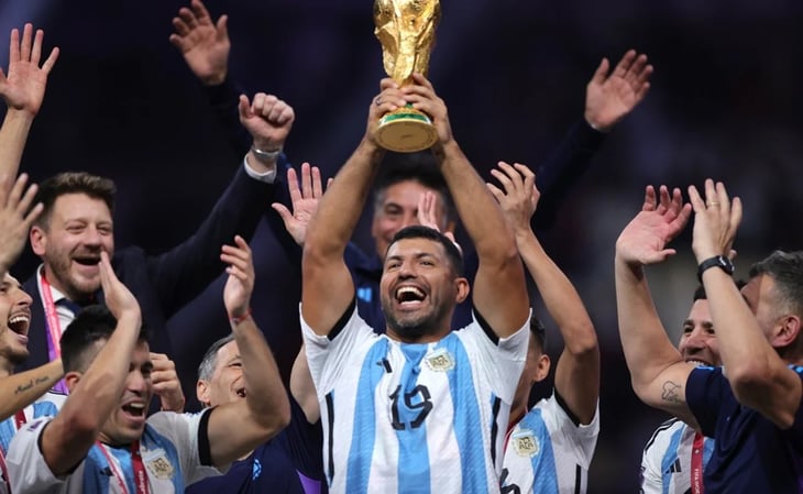 El ‘Kun’ Agüero olvidó a su hijo en Qatar por celebrar con la Selección de Argentina