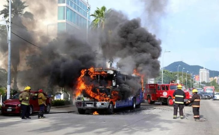 Mara Salvatrucha quema colectivo en Chiapas; los acusan de extorsionar a transportistas